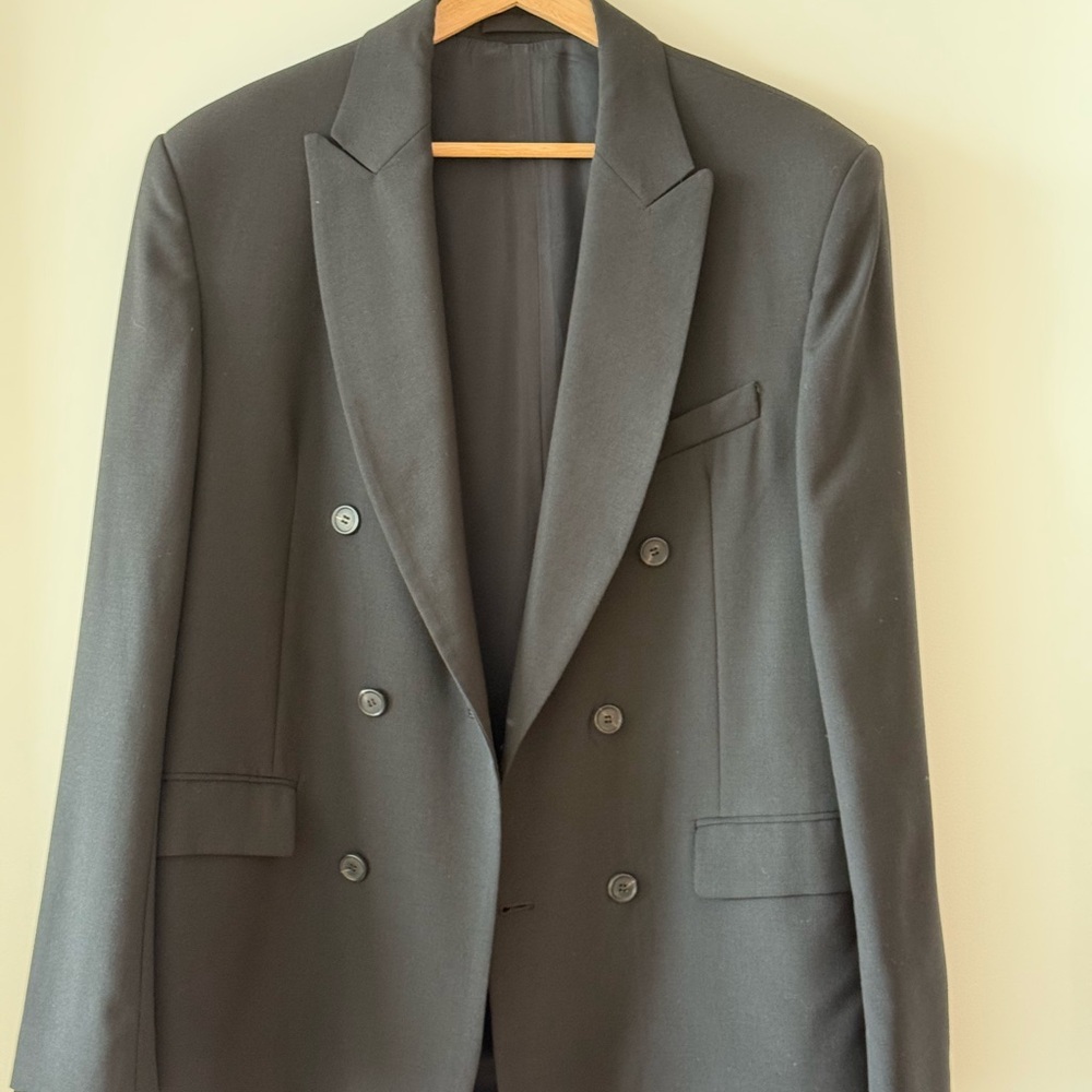 Wardrobe.NYC Classic Black Double-Breasted women’s blazer. Excellent condition